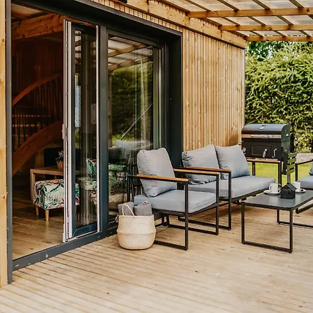 Vakantiehuis With Pool In *